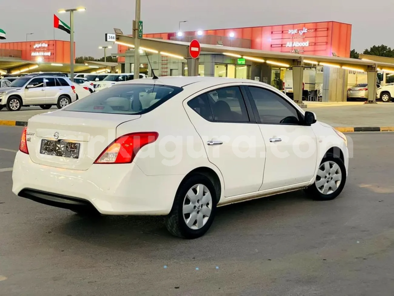 Big with watermark nissan sunny burundi muramvya 6556