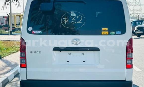 Nunua Ilio tumika Toyota Hiace Nyeupe Gari ndani ya Bujumbura nchini Bujumbura Nunua Ilio tumika Toyota Hiace Nyeupe Gari ndani ya Bujumbura nchini Bujumbura
