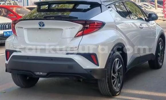 Nunua Ilio tumika Toyota C-HR Nyeupe Gari ndani ya Bujumbura nchini Bujumbura Nunua Ilio tumika Toyota C-HR Nyeupe Gari ndani ya Bujumbura nchini Bujumbura