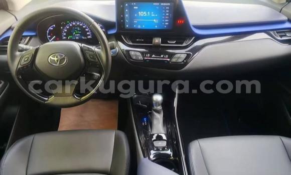Nunua Ilio tumika Toyota C-HR Nyeupe Gari ndani ya Bujumbura nchini Bujumbura Nunua Ilio tumika Toyota C-HR Nyeupe Gari ndani ya Bujumbura nchini Bujumbura