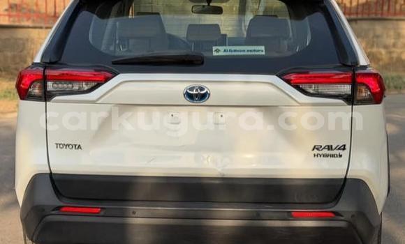 Nunua Ilio tumika Toyota RAV4 Nyeupe Gari ndani ya Bujumbura nchini Bujumbura Nunua Ilio tumika Toyota RAV4 Nyeupe Gari ndani ya Bujumbura nchini Bujumbura
