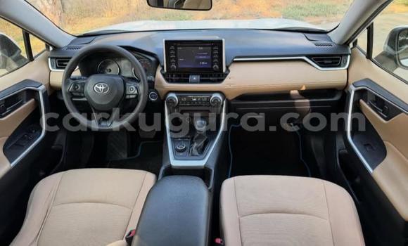 Nunua Ilio tumika Toyota RAV4 Nyeupe Gari ndani ya Bujumbura nchini Bujumbura Nunua Ilio tumika Toyota RAV4 Nyeupe Gari ndani ya Bujumbura nchini Bujumbura