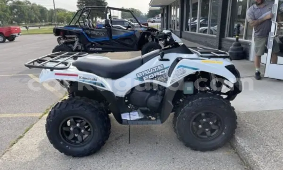 Acheter Neuf Moto Kawasaki Brute Force Blanc à Makamba, Burundi Acheter Neuf Moto Kawasaki Brute Force Blanc à Makamba, Burundi