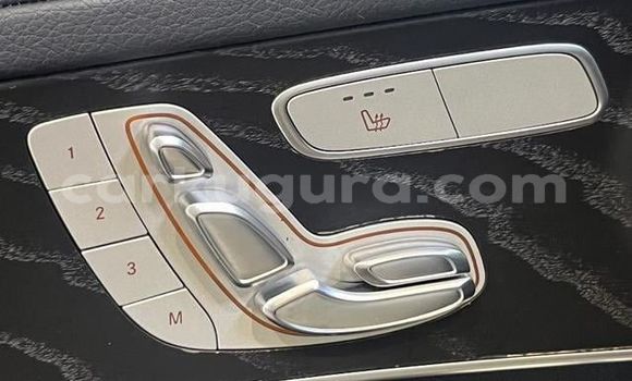 Acheter Import Voiture Mercedes-Benz GLC Blanc à Bujumbura, Bujumbura Acheter Import Voiture Mercedes-Benz GLC Blanc à Bujumbura, Bujumbura