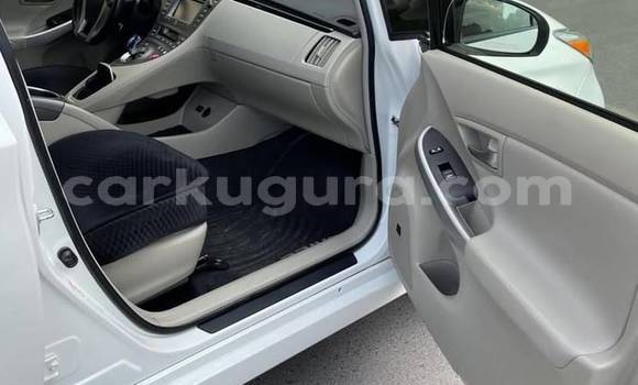 Acheter Occasion Voiture Toyota Prius Blanc à Bujumbura, Bujumbura Acheter Occasion Voiture Toyota Prius Blanc à Bujumbura, Bujumbura