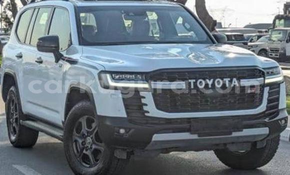 Acheter Occasion Voiture Toyota Land Cruiser Blanc à Bujumbura, Bujumbura