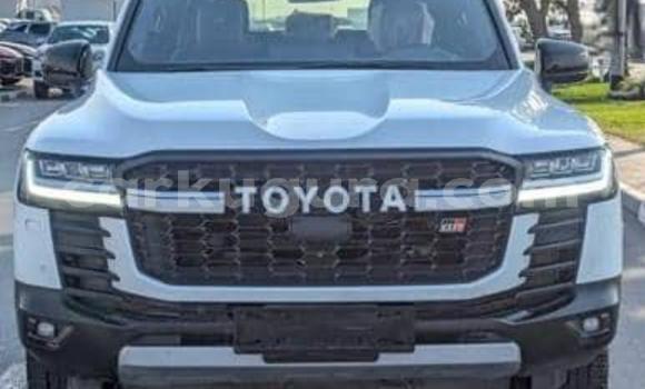 Acheter Occasion Voiture Toyota Land Cruiser Blanc à Bujumbura, Bujumbura Acheter Occasion Voiture Toyota Land Cruiser Blanc à Bujumbura, Bujumbura