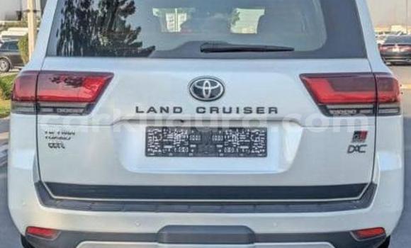 Acheter Occasion Voiture Toyota Land Cruiser Blanc à Bujumbura, Bujumbura Acheter Occasion Voiture Toyota Land Cruiser Blanc à Bujumbura, Bujumbura