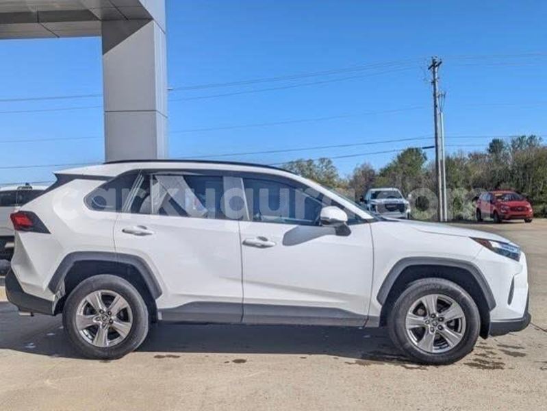 Big with watermark toyota rav4 bujumbura buyenzi 6589