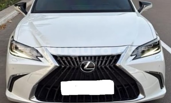 Buy Used Lexus ES White Car in Bujumbura in Bujumbura Buy Used Lexus ES White Car in Bujumbura in Bujumbura