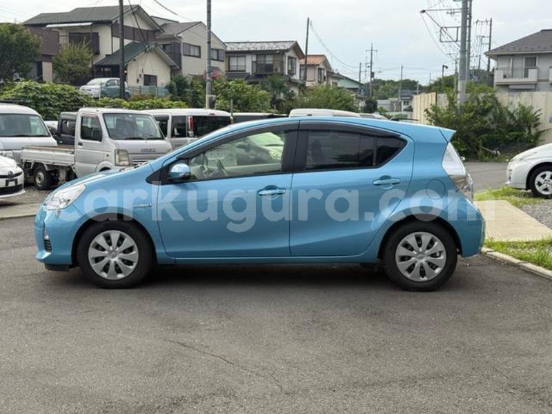 Big with watermark toyota aqua burundi gitega 6595
