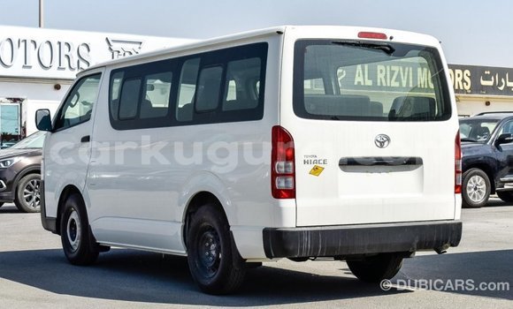 Acheter Import Voiture Toyota Hiace Blanc à Import - Dubai, Bujumbura Acheter Import Voiture Toyota Hiace Blanc à Import - Dubai, Bujumbura