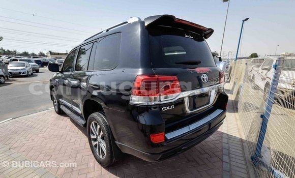 Nunua Imported Toyota Land Cruiser Nyeusi Gari ndani ya Import - Dubai nchini Bujumbura Nunua Imported Toyota Land Cruiser Nyeusi Gari ndani ya Import - Dubai nchini Bujumbura