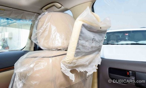 Nunua Imported Toyota Land Cruiser Nyeupe Gari ndani ya Import - Dubai nchini Bujumbura Nunua Imported Toyota Land Cruiser Nyeupe Gari ndani ya Import - Dubai nchini Bujumbura