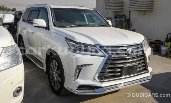 Acheter Import Voiture Lexus LX Blanc à Import - Dubai, Bujumbura Acheter Import Voiture Lexus LX Blanc à Import - Dubai, Bujumbura