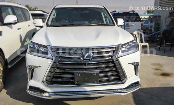 Acheter Import Voiture Lexus LX Blanc à Import - Dubai, Bujumbura Acheter Import Voiture Lexus LX Blanc à Import - Dubai, Bujumbura