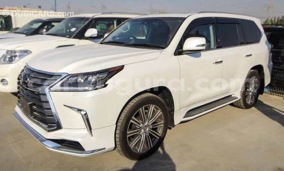 Acheter Import Voiture Lexus LX Blanc à Import - Dubai, Bujumbura Acheter Import Voiture Lexus LX Blanc à Import - Dubai, Bujumbura
