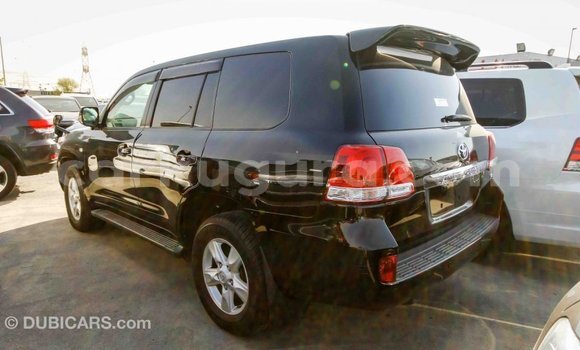 Acheter Import Voiture Toyota Land Cruiser Noir à Import - Dubai, Bujumbura Acheter Import Voiture Toyota Land Cruiser Noir à Import - Dubai, Bujumbura