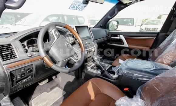 Nunua Imported Toyota Land Cruiser Nyeusi Gari ndani ya Import - Dubai nchini Bujumbura Nunua Imported Toyota Land Cruiser Nyeusi Gari ndani ya Import - Dubai nchini Bujumbura