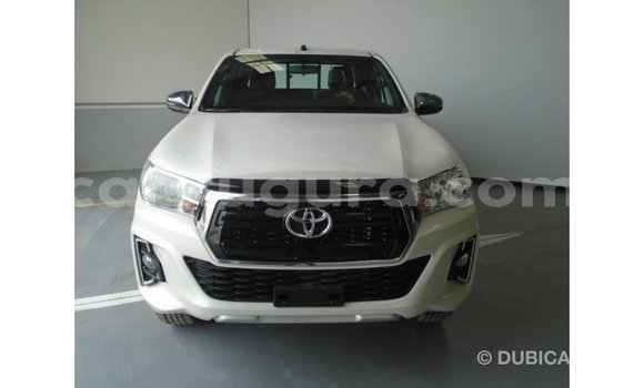 Nunua Imported Toyota Hilux Nyeupe Gari ndani ya Import - Dubai nchini Bujumbura Nunua Imported Toyota Hilux Nyeupe Gari ndani ya Import - Dubai nchini Bujumbura