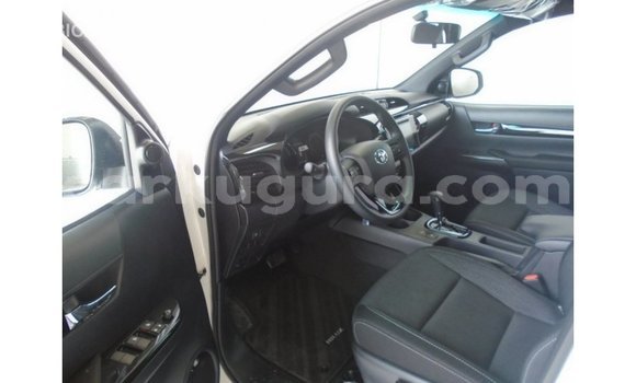 Nunua Imported Toyota Hilux Nyeupe Gari ndani ya Import - Dubai nchini Bujumbura Nunua Imported Toyota Hilux Nyeupe Gari ndani ya Import - Dubai nchini Bujumbura