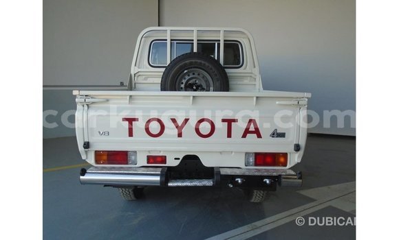 Buy Import Toyota Land Cruiser White Car in Import - Dubai in Bujumbura Buy Import Toyota Land Cruiser White Car in Import - Dubai in Bujumbura