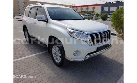 Acheter Import Voiture Toyota Prado Blanc à Import - Dubai, Bujumbura Acheter Import Voiture Toyota Prado Blanc à Import - Dubai, Bujumbura