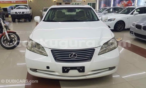 Nunua Imported Lexus ES Nyeupe Gari ndani ya Import - Dubai nchini Bujumbura Nunua Imported Lexus ES Nyeupe Gari ndani ya Import - Dubai nchini Bujumbura