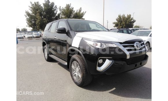 Acheter Import Voiture Toyota Fortuner Noir à Import - Dubai, Bujumbura Acheter Import Voiture Toyota Fortuner Noir à Import - Dubai, Bujumbura