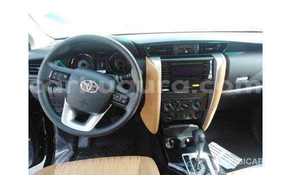 Acheter Import Voiture Toyota Fortuner Noir à Import - Dubai, Bujumbura Acheter Import Voiture Toyota Fortuner Noir à Import - Dubai, Bujumbura