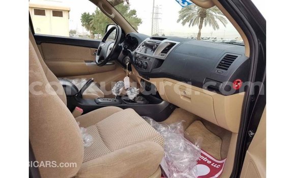 Nunua Imported Toyota Fortuner Nyingine Gari ndani ya Import - Dubai nchini Bujumbura Nunua Imported Toyota Fortuner Nyingine Gari ndani ya Import - Dubai nchini Bujumbura