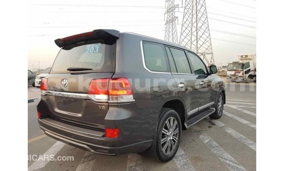Nunua Imported Toyota Land Cruiser Nyingine Gari ndani ya Import - Dubai nchini Bujumbura Nunua Imported Toyota Land Cruiser Nyingine Gari ndani ya Import - Dubai nchini Bujumbura