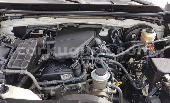 Nunua Imported Toyota Prado Nyeupe Gari ndani ya Import - Dubai nchini Bujumbura Nunua Imported Toyota Prado Nyeupe Gari ndani ya Import - Dubai nchini Bujumbura