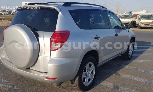 Nunua Imported Toyota RAV4 Nyingine Gari ndani ya Import - Dubai nchini Bujumbura Nunua Imported Toyota RAV4 Nyingine Gari ndani ya Import - Dubai nchini Bujumbura