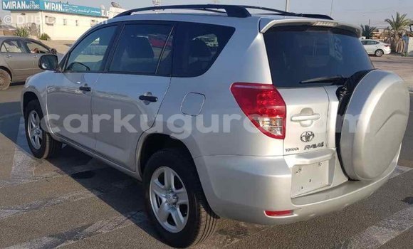 Nunua Imported Toyota RAV4 Nyingine Gari ndani ya Import - Dubai nchini Bujumbura Nunua Imported Toyota RAV4 Nyingine Gari ndani ya Import - Dubai nchini Bujumbura