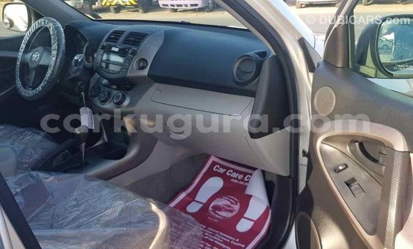 Nunua Imported Toyota RAV4 Nyingine Gari ndani ya Import - Dubai nchini Bujumbura Nunua Imported Toyota RAV4 Nyingine Gari ndani ya Import - Dubai nchini Bujumbura