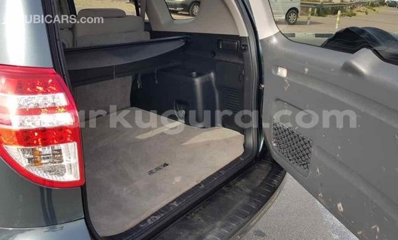 Nunua Imported Toyota RAV4 Kijani Gari ndani ya Import - Dubai nchini Bujumbura Nunua Imported Toyota RAV4 Kijani Gari ndani ya Import - Dubai nchini Bujumbura