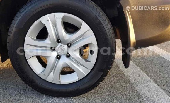 Acheter Import Voiture Toyota RAV4 Rouge à Import - Dubai, Bujumbura Acheter Import Voiture Toyota RAV4 Rouge à Import - Dubai, Bujumbura