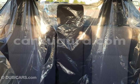 Acheter Import Voiture Toyota RAV4 Blanc à Import - Dubai, Bujumbura Acheter Import Voiture Toyota RAV4 Blanc à Import - Dubai, Bujumbura