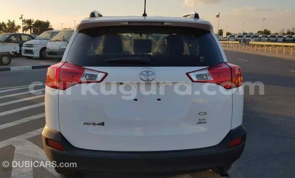 Acheter Import Voiture Toyota RAV4 Blanc à Import - Dubai, Bujumbura Acheter Import Voiture Toyota RAV4 Blanc à Import - Dubai, Bujumbura