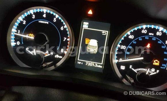 Acheter Import Voiture Toyota Highlander Blanc à Import - Dubai, Bujumbura Acheter Import Voiture Toyota Highlander Blanc à Import - Dubai, Bujumbura