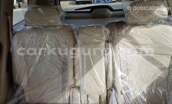 Acheter Import Voiture Toyota Highlander Noir à Import - Dubai, Bujumbura Acheter Import Voiture Toyota Highlander Noir à Import - Dubai, Bujumbura