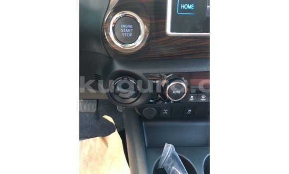 Nunua Imported Toyota Hilux Nyeupe Gari ndani ya Import - Dubai nchini Bujumbura Nunua Imported Toyota Hilux Nyeupe Gari ndani ya Import - Dubai nchini Bujumbura