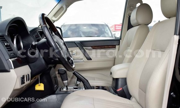 Nunua Imported Mitsubishi Pajero Nyeusi Gari ndani ya Import - Dubai nchini Bujumbura Nunua Imported Mitsubishi Pajero Nyeusi Gari ndani ya Import - Dubai nchini Bujumbura