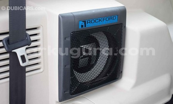 Nunua Imported Mitsubishi Pajero Nyeusi Gari ndani ya Import - Dubai nchini Bujumbura Nunua Imported Mitsubishi Pajero Nyeusi Gari ndani ya Import - Dubai nchini Bujumbura