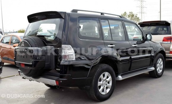Nunua Imported Mitsubishi Pajero Nyeusi Gari ndani ya Import - Dubai nchini Bujumbura Nunua Imported Mitsubishi Pajero Nyeusi Gari ndani ya Import - Dubai nchini Bujumbura