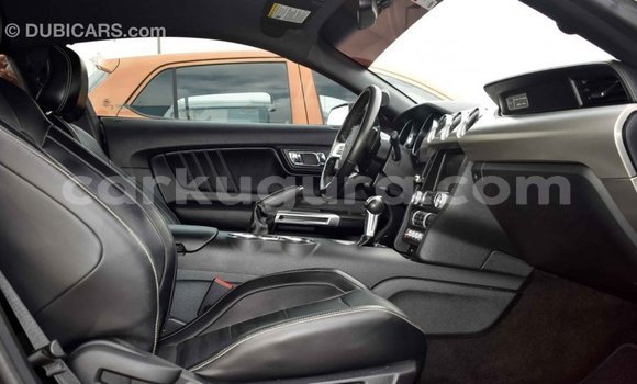 Acheter Import Voiture Ford Mustang Noir à Import - Dubai, Bujumbura Acheter Import Voiture Ford Mustang Noir à Import - Dubai, Bujumbura