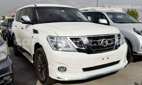 Acheter Import Voiture Nissan Patrol Blanc à Import - Dubai, Bujumbura