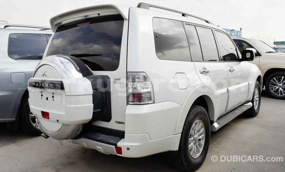 Nunua Imported Mitsubishi Pajero Nyeupe Gari ndani ya Import - Dubai nchini Bujumbura Nunua Imported Mitsubishi Pajero Nyeupe Gari ndani ya Import - Dubai nchini Bujumbura
