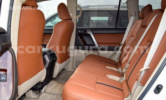 Nunua Imported Toyota Prado Nyeupe Gari ndani ya Import - Dubai nchini Bujumbura Nunua Imported Toyota Prado Nyeupe Gari ndani ya Import - Dubai nchini Bujumbura